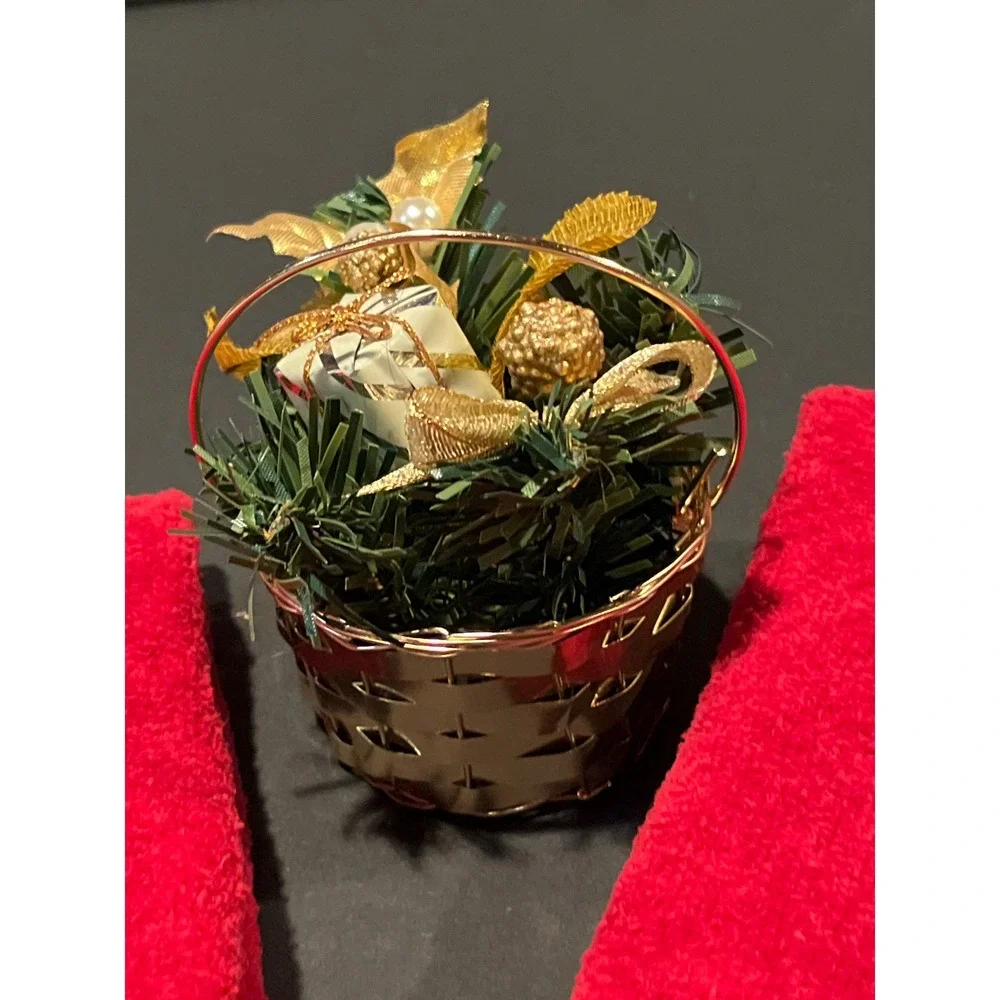 Christmas Reindeer Red Hand Towels Set of 2 with Decorative Mini Gold Basket